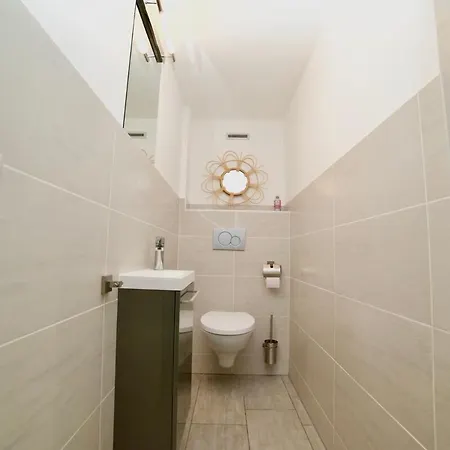 Le Beau-mont Triplex Moderne Lit King Size Proche Geneve